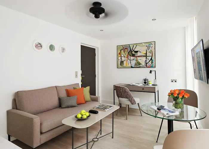 The Jubilee By Supercity Apart-hotel