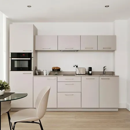 The Jubilee By Supercity 4* Leeds