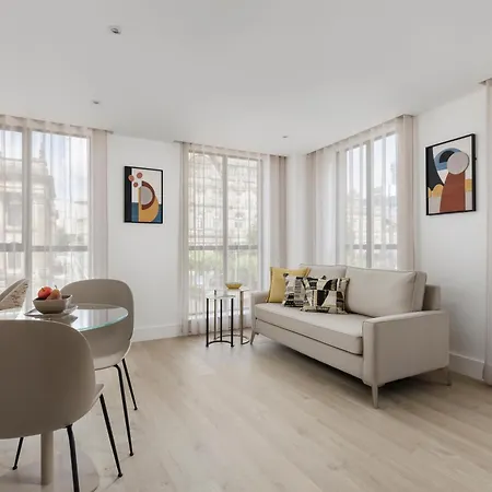 The Jubilee By Supercity Apartmanhotel 4*